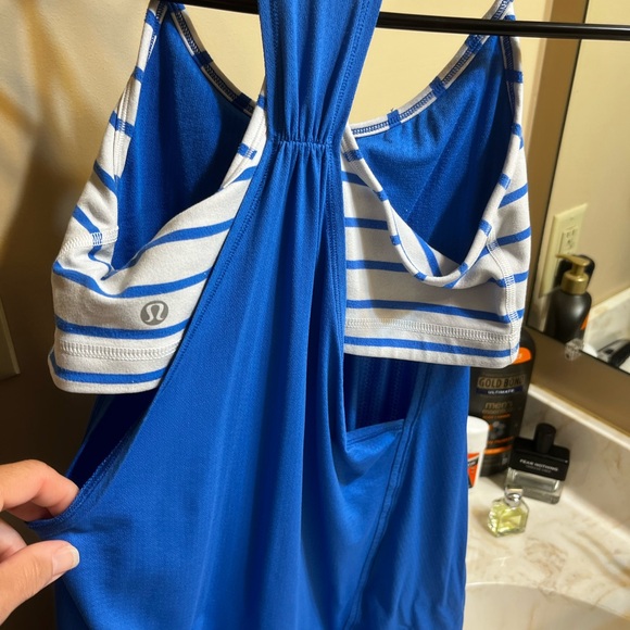 Lululemon top size 6 - Picture 2 of 3